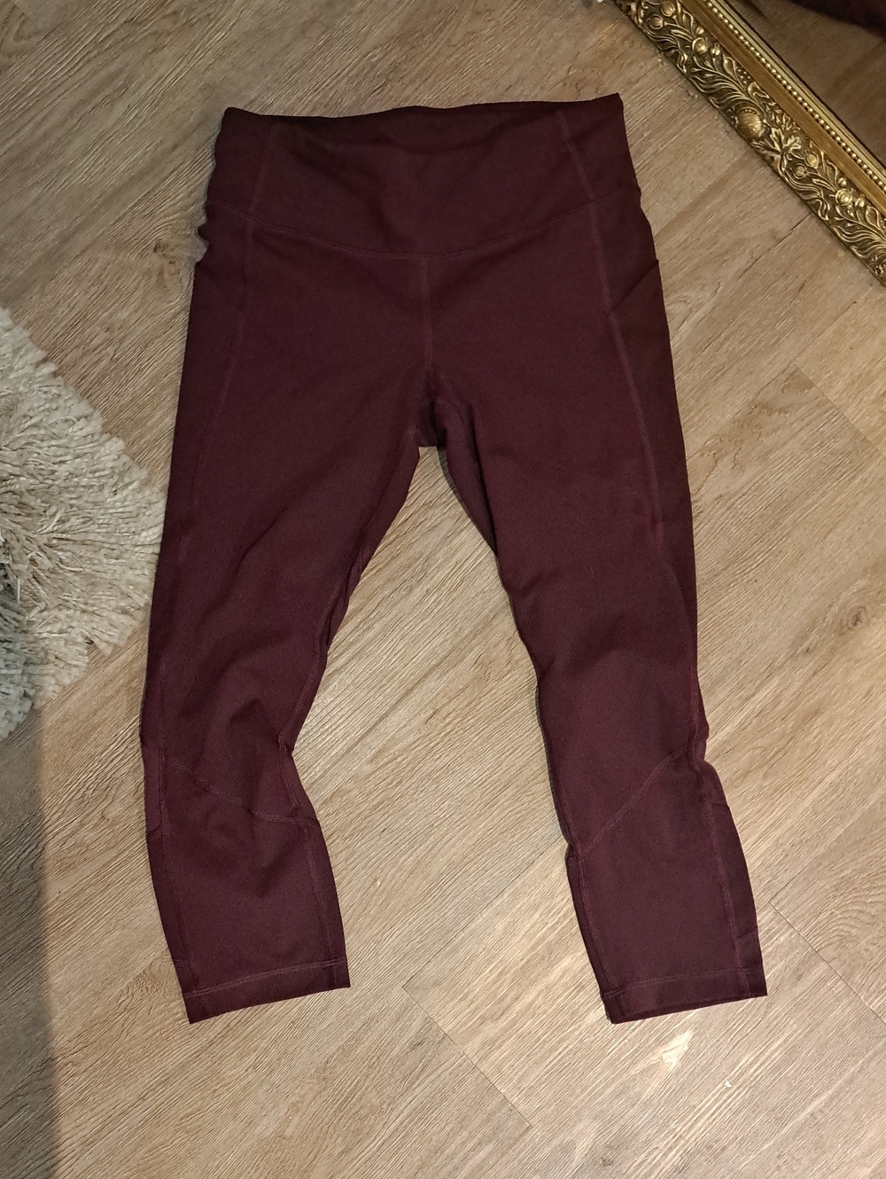 Womens Lululemon High-Waist Maroon Active Capris